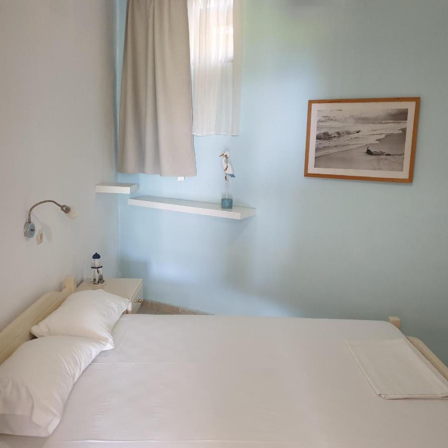 Amparoudes Apartment