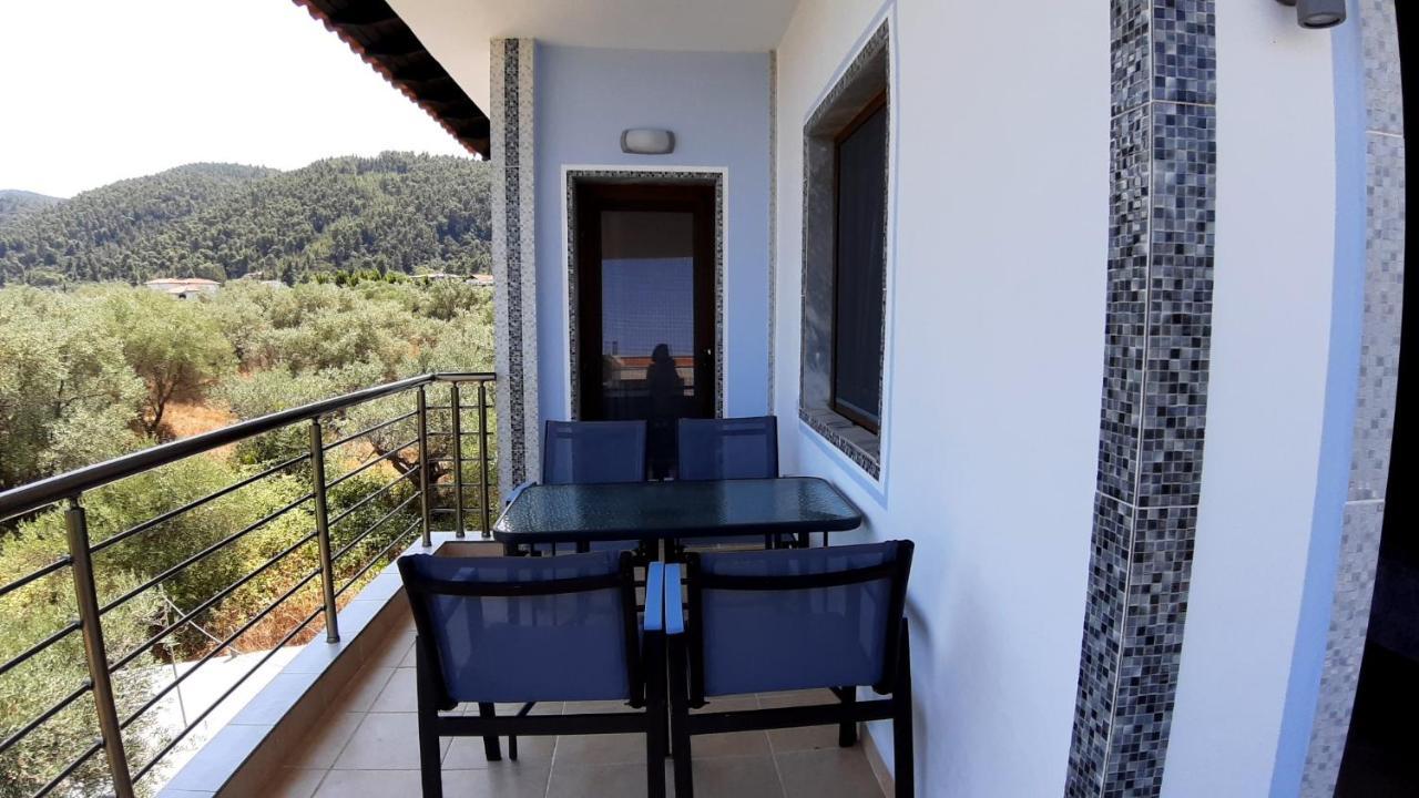 House Anna Houhlia *