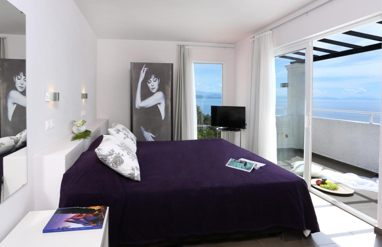Pantokrator Hotel