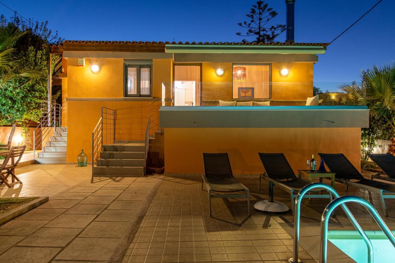 Rea's Sea House *