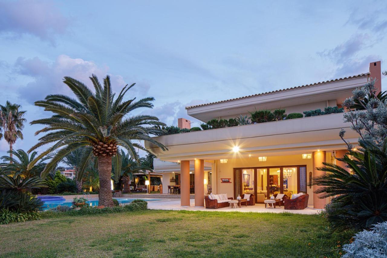 Palm Hill Villa, Royal Retreat, By Thinkvilla