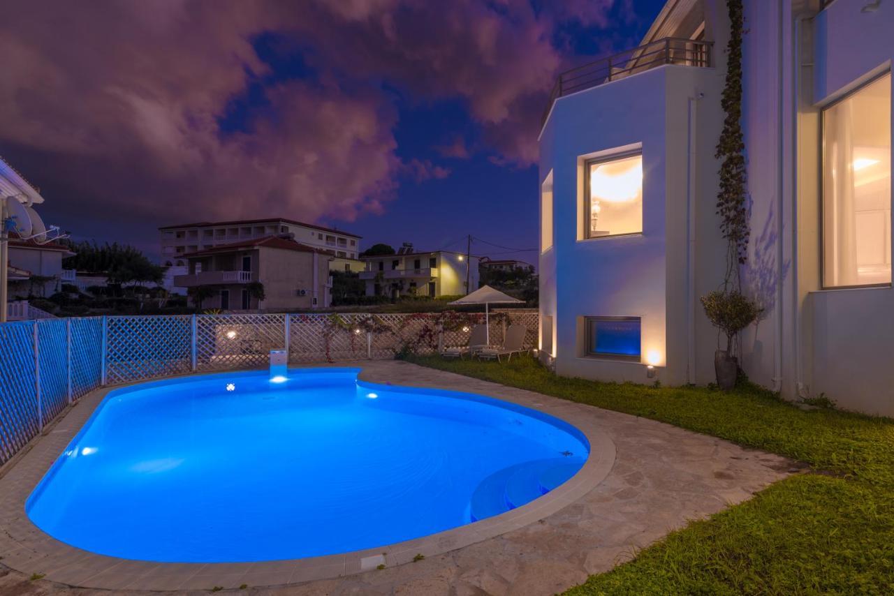 Palatia Caeli Seafront Villas, By Thinkvilla * Makris Gialos (Zakynthos)