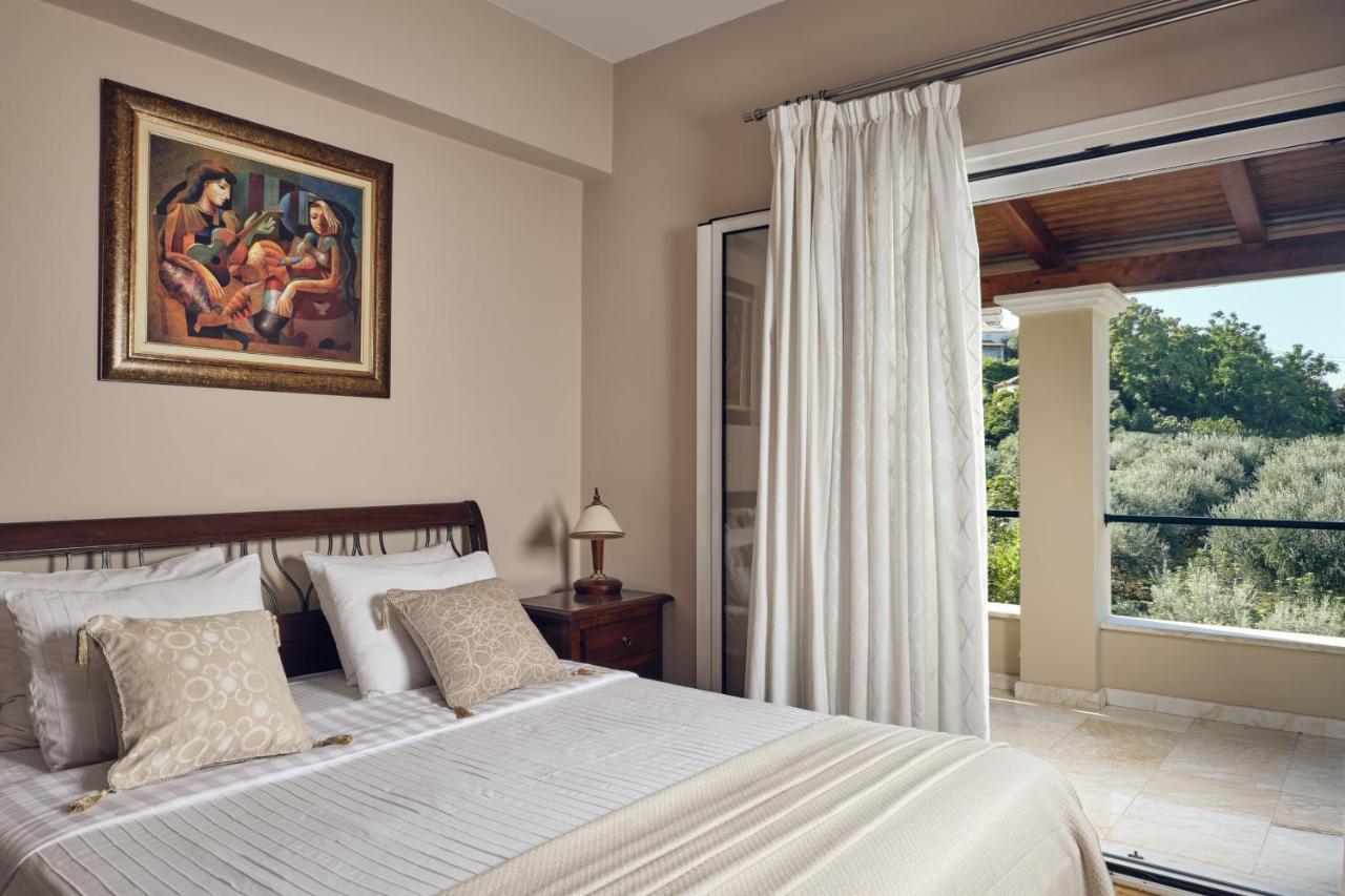 Villa Castelletto Heated Pool Jacuzzi *