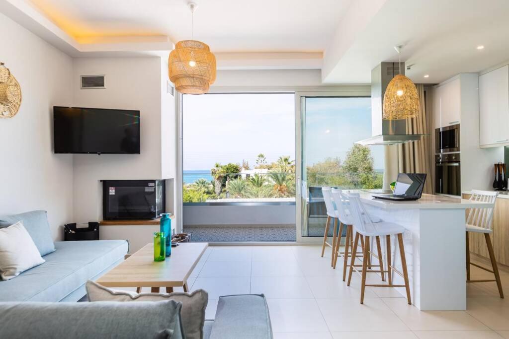 Apartment Adelhome - Sea View & Walking Distance To Beach! *
