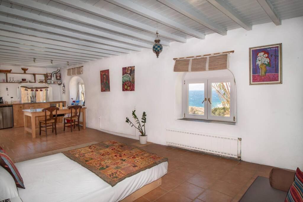 Lilly's Seaview Apartment *