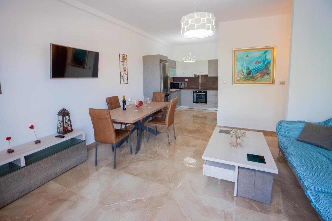 Aparthotel Kavousanos