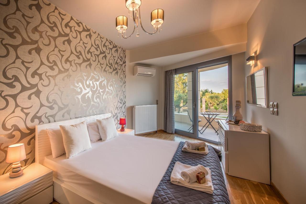 Astarte Villas - Istar Villa With Tennis Court Makhairadhon