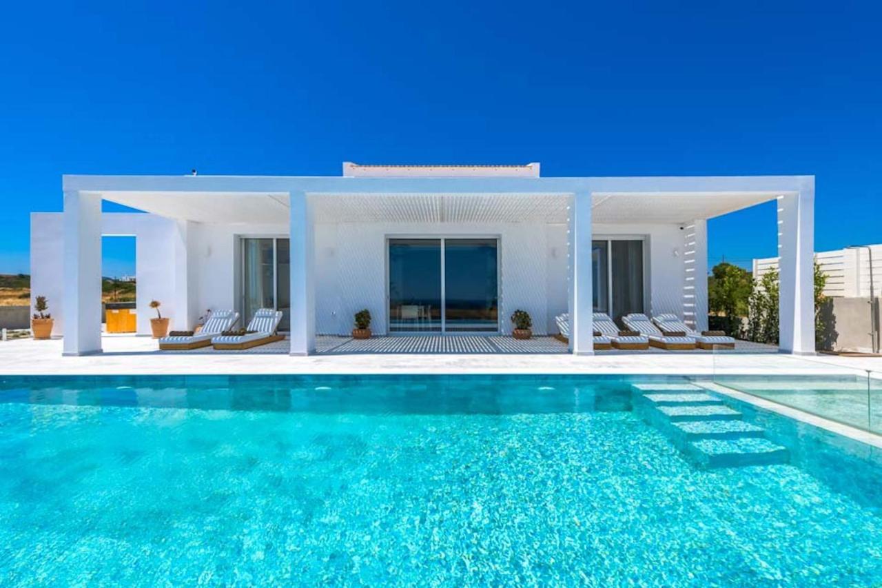 Villa Seashore Beachfront *