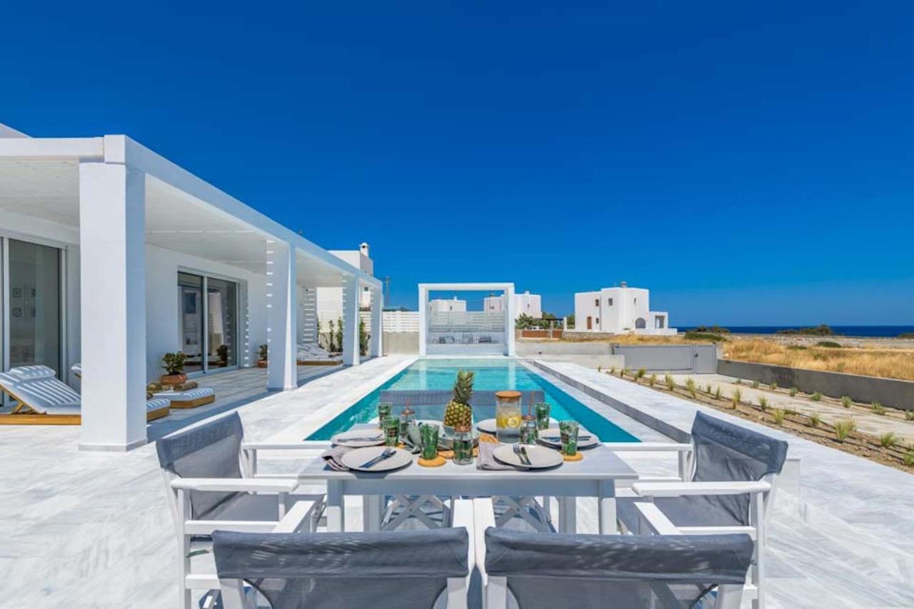 Seashore Beachfront *