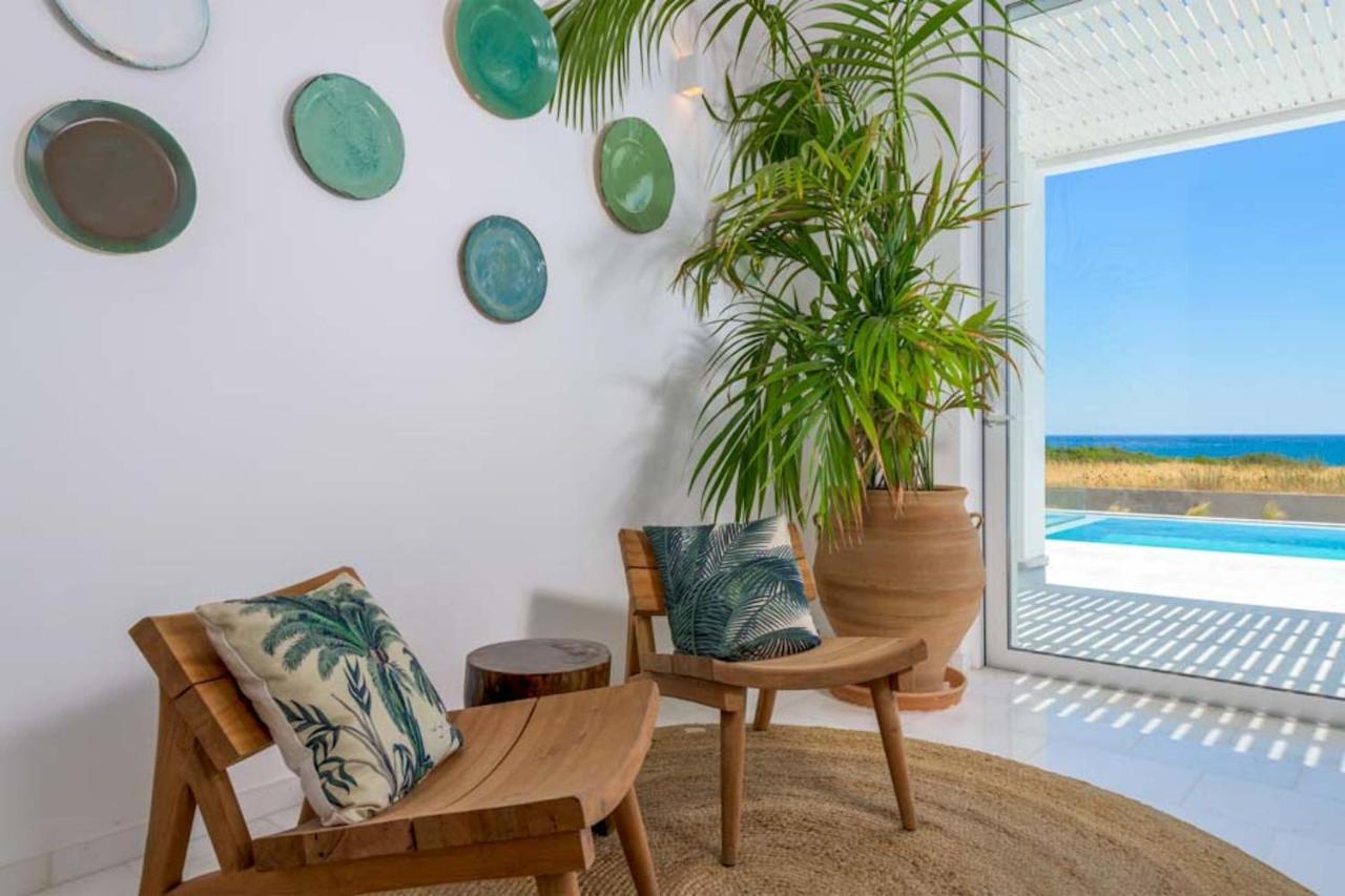 Seashore Beachfront *