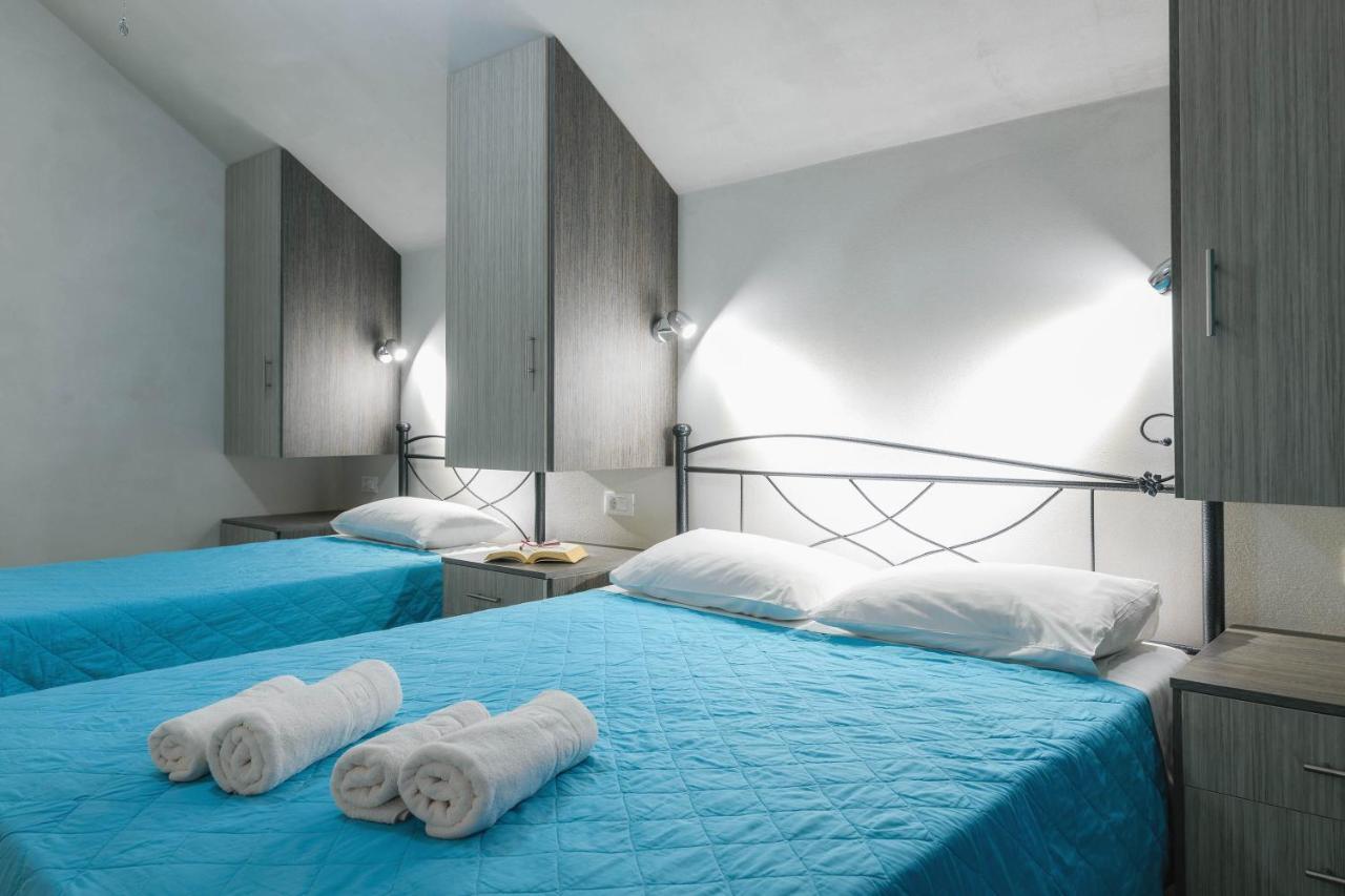 Timotheos Aparthotel 2*