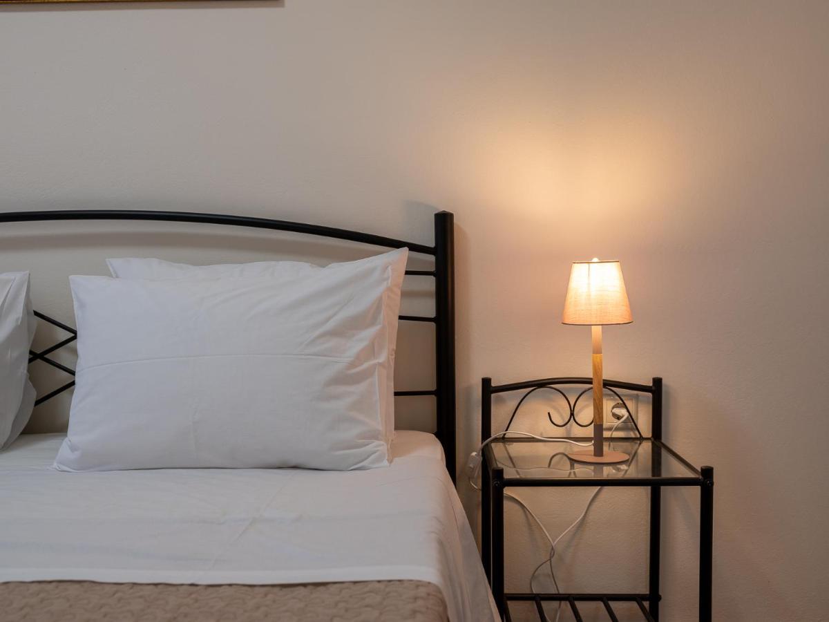 Luxury Apts Center