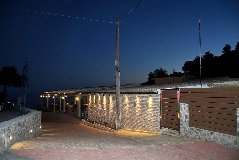 Aparthotel Corfu Menigos 3*