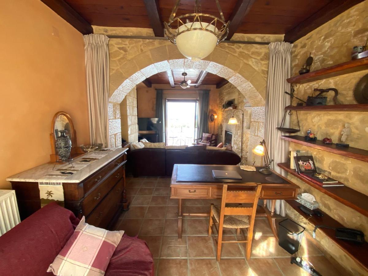 Arialkis - αριαλκίσ Villa