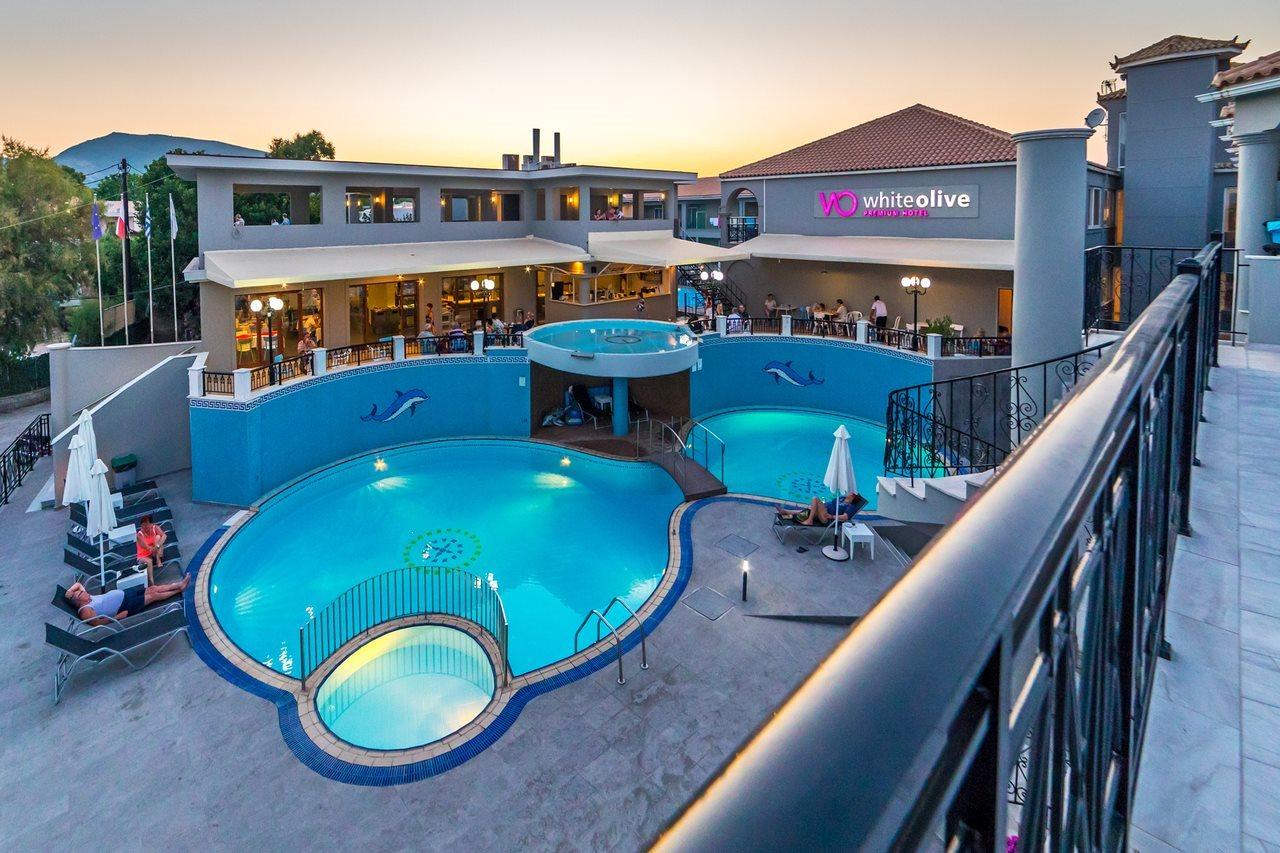 White Olive Premium Hotel
