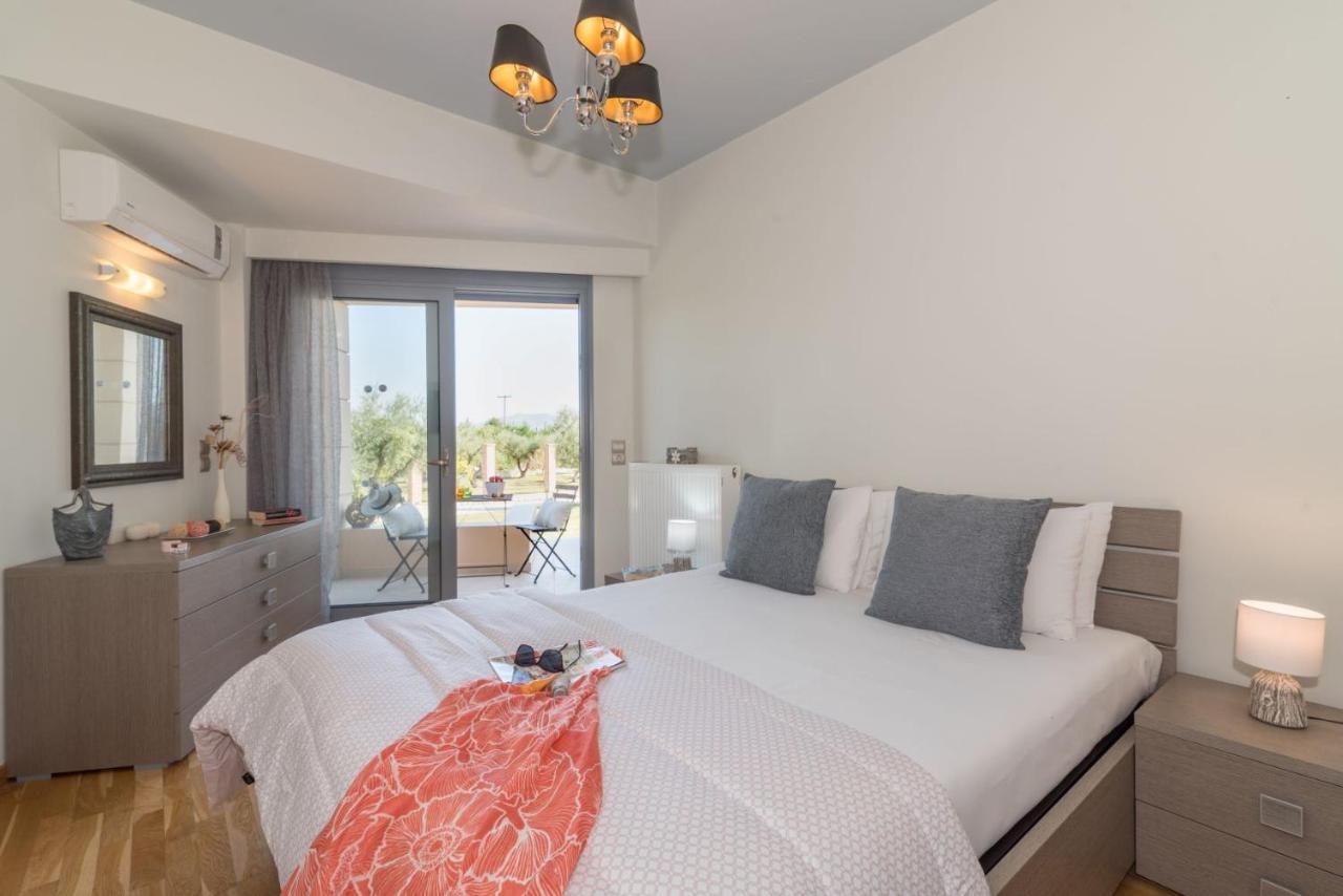 Astarte Villas - Istar Villa With Tennis Court * Makhairadhon