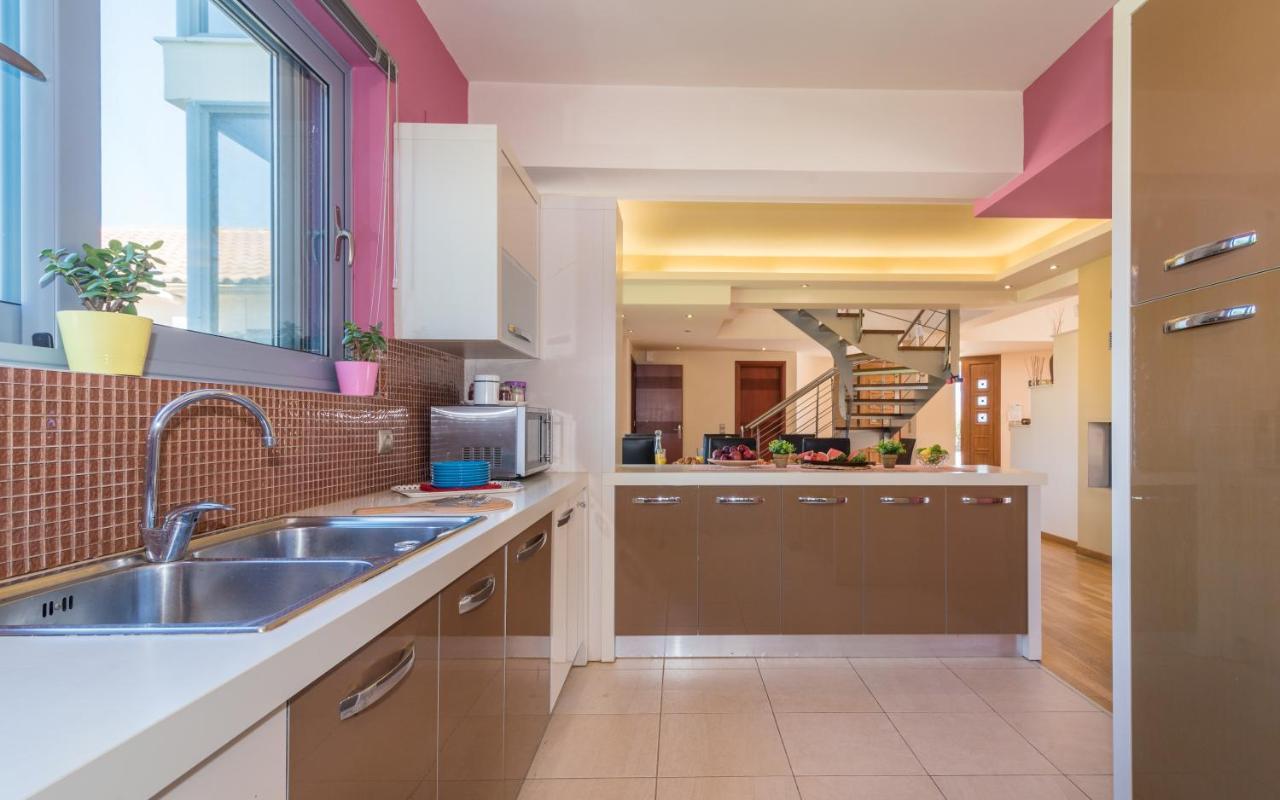 Villa Astarte Villas - Istar Villa With Tennis Court *