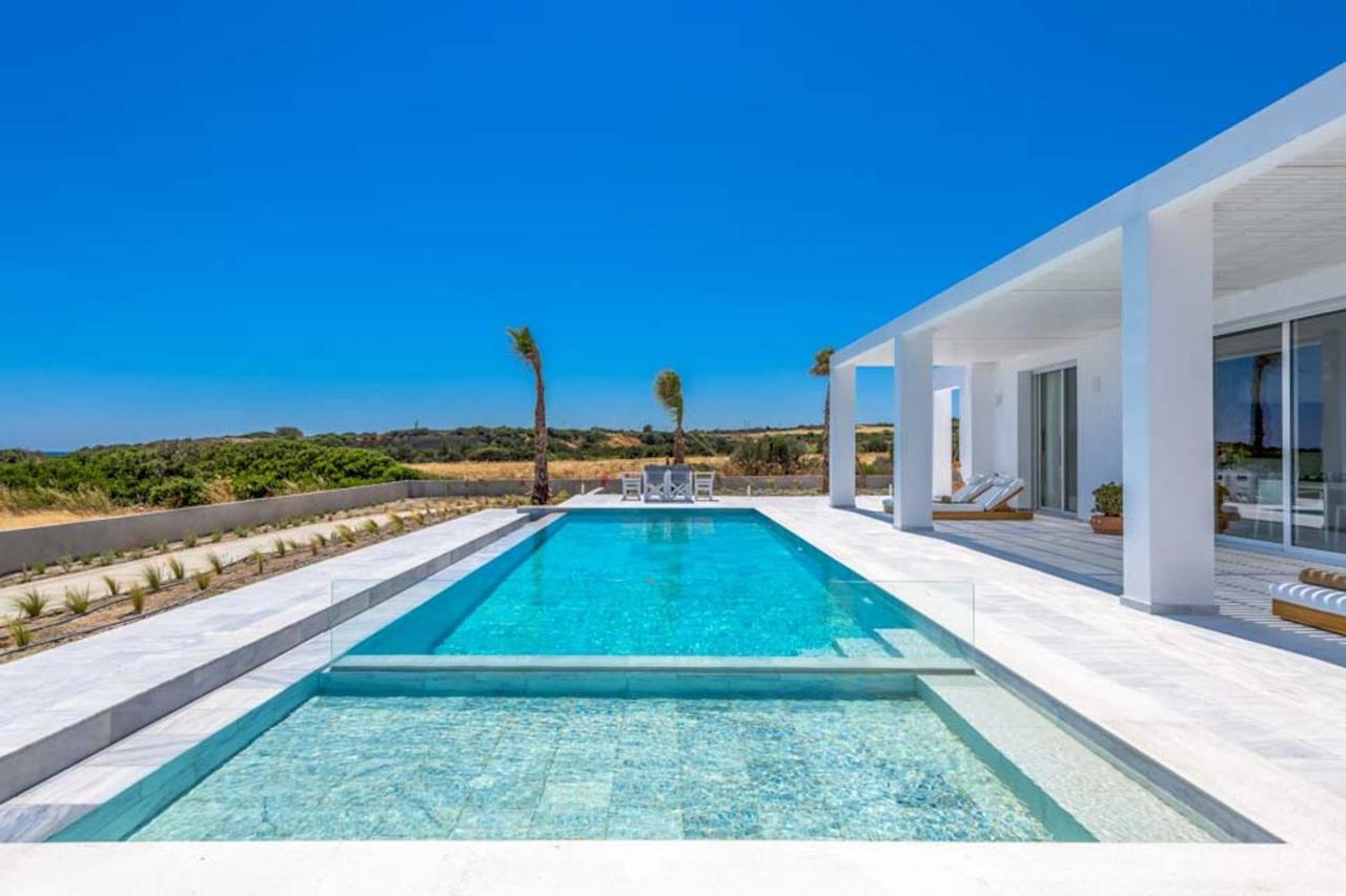 Seashore Beachfront Villa *