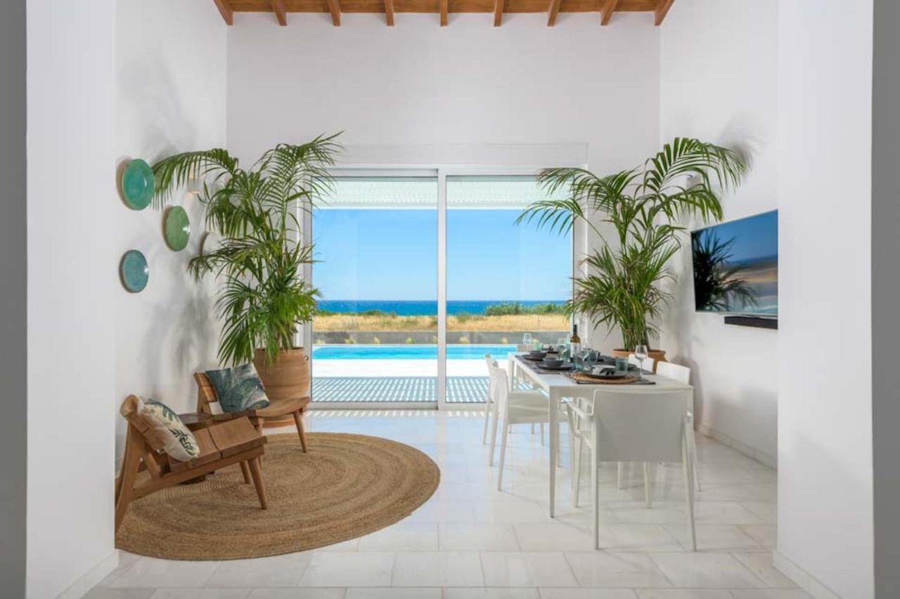 Seashore Beachfront *