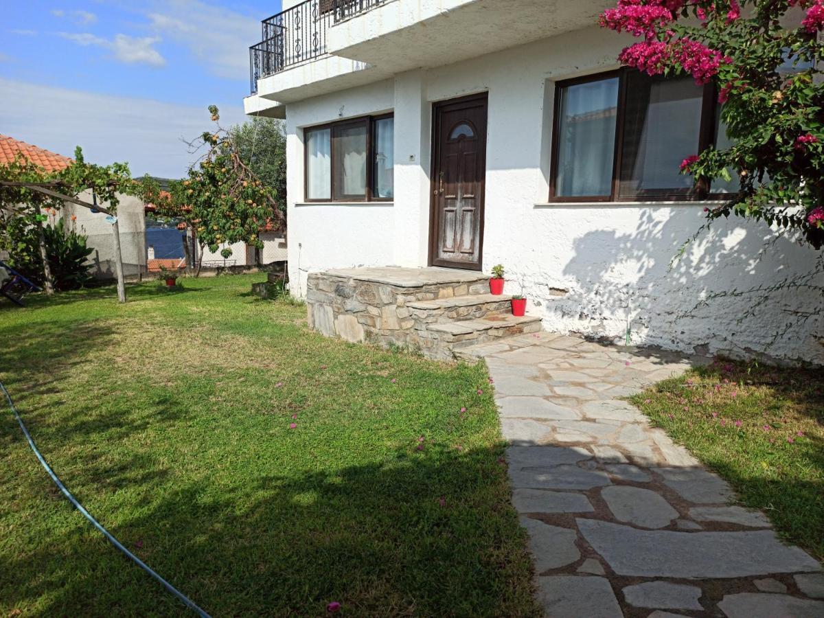 Holiday home Dora's House Comfortable With A Yard And View Pyrgadikia