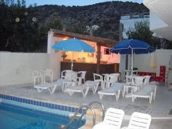 Knossos Apartment *