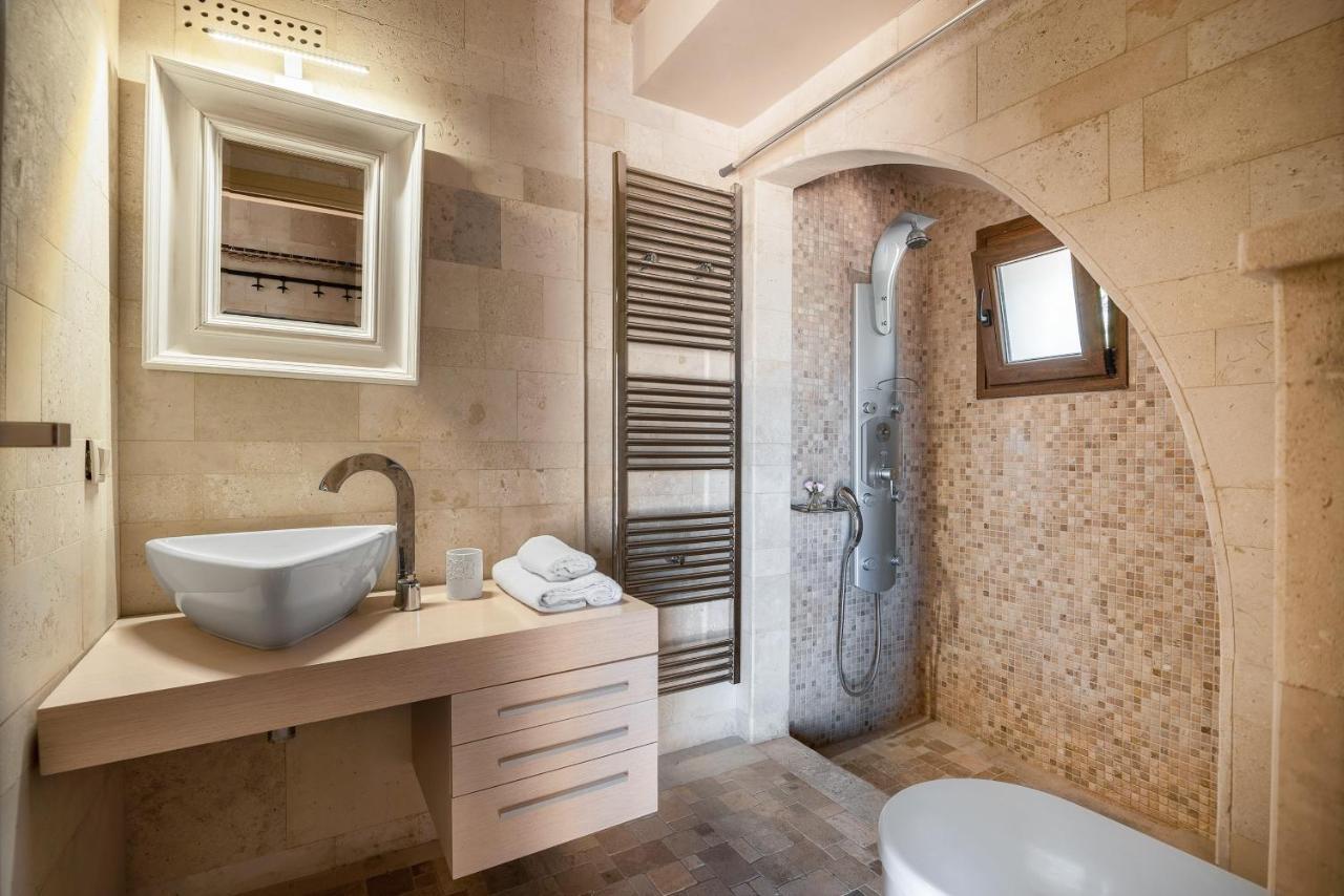 Aparthotel Pezoulia 3*