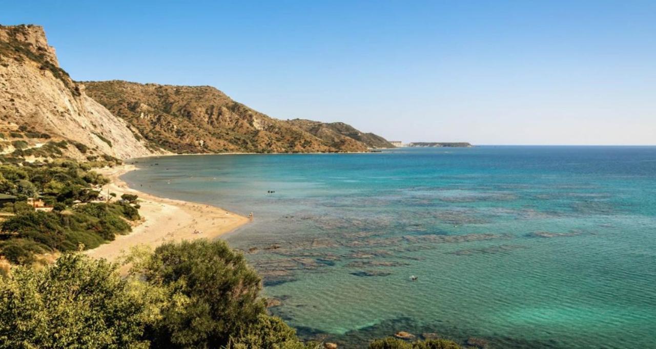 Tortuga Dafni Bay Diver's Paradise By 