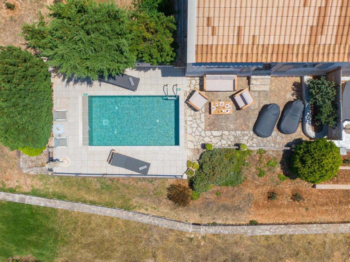 Blue Horizon Villa Tzamarelata
