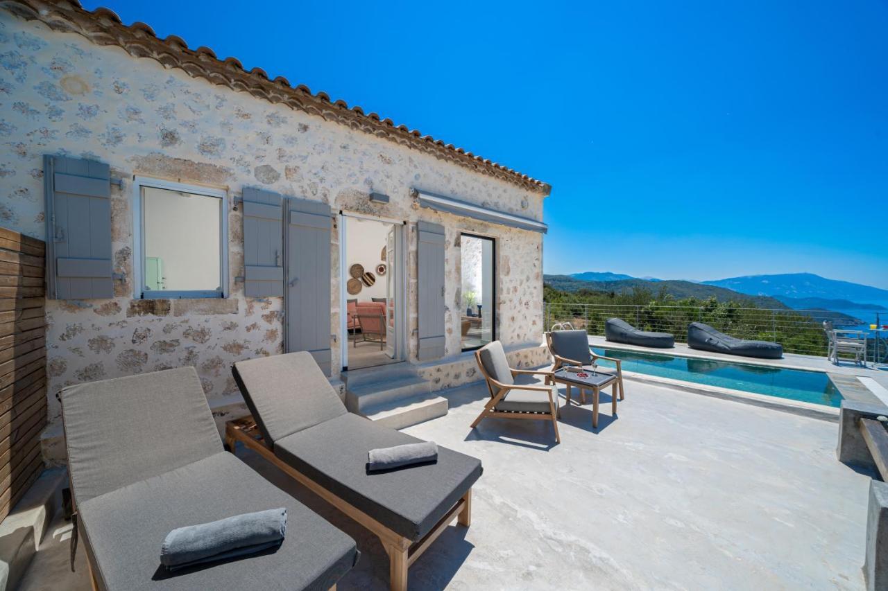 Blue Horizon Villa Tzamarelata