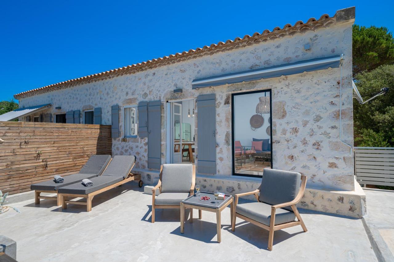 Blue Horizon Villa Tzamarelata