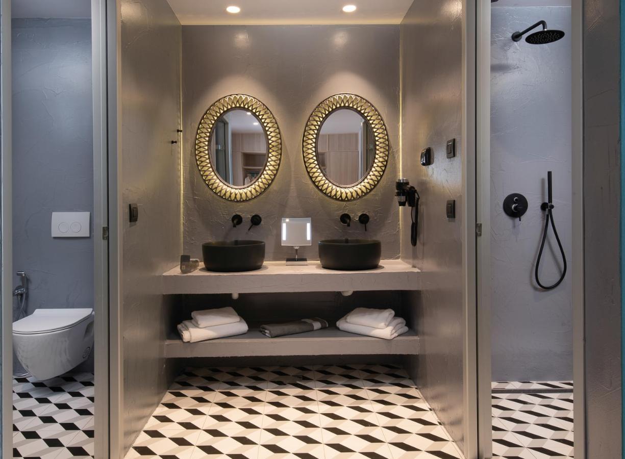 Lagomandra Luxury With Private Pools *