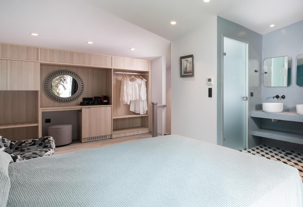 Lagomandra Luxury With Private Pools *