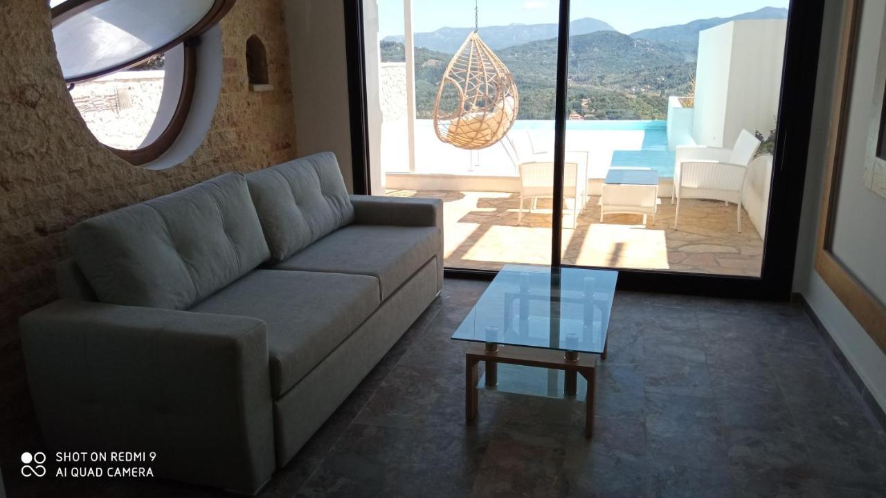 Aparthotel Zeus Throne