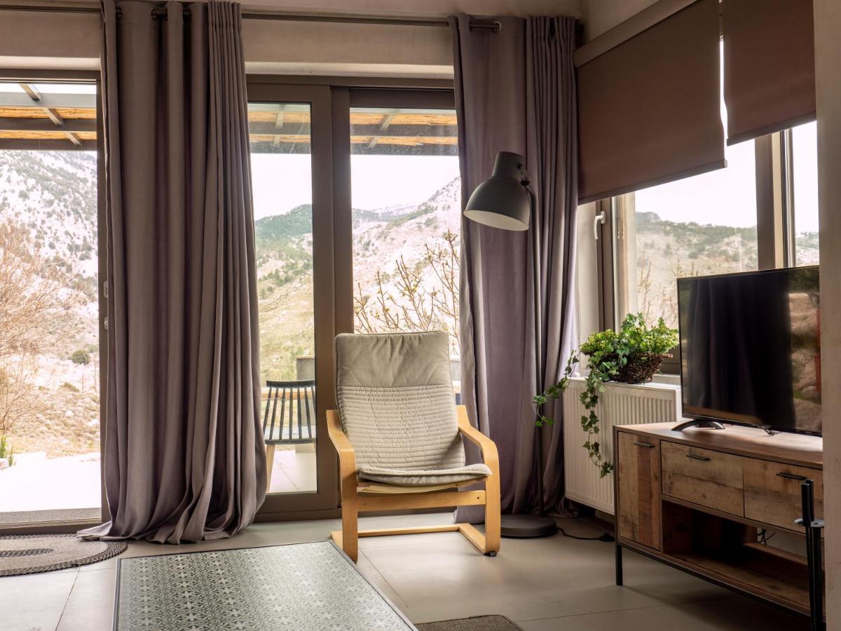 Pezoulia Aparthotel