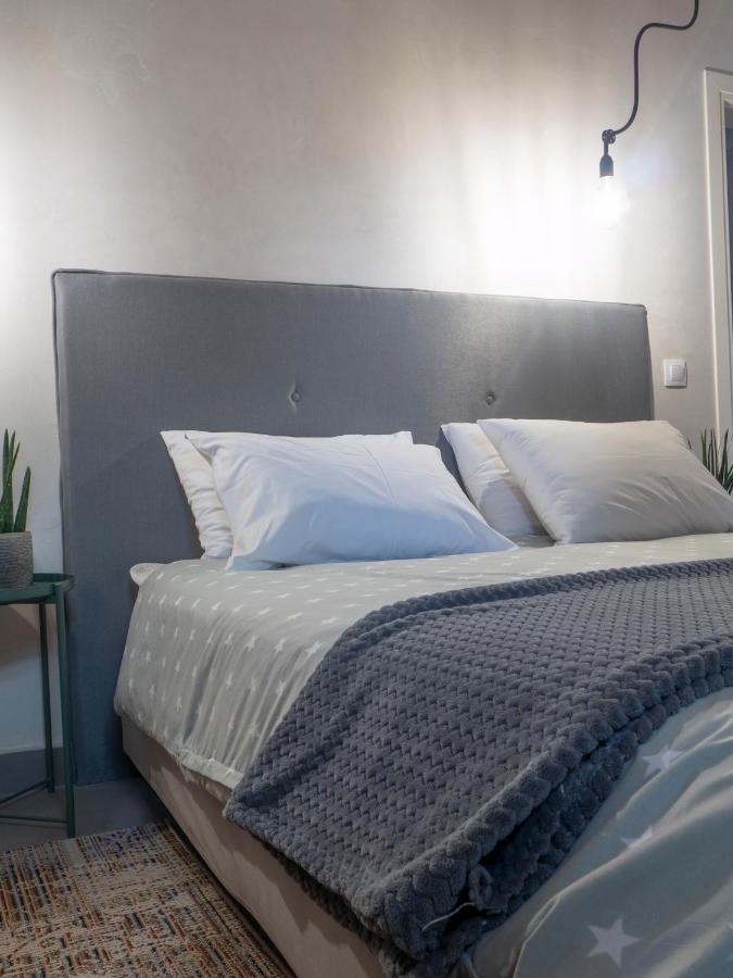 Pezoulia Aparthotel 3*