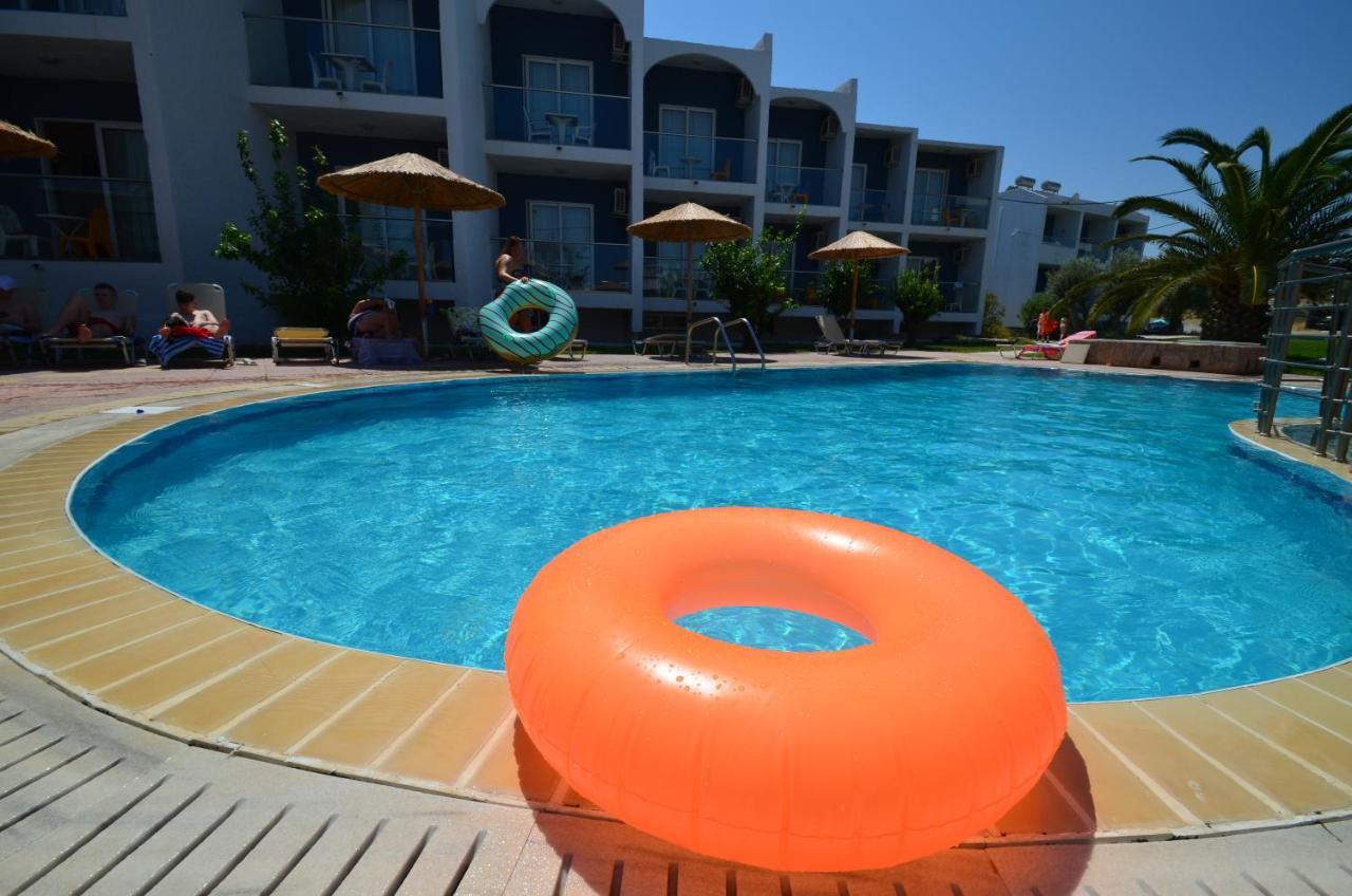 Sevastos Aparthotel 2*