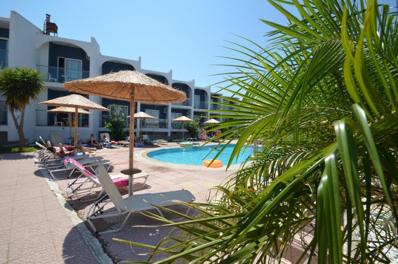 Sevastos Aparthotel 2*