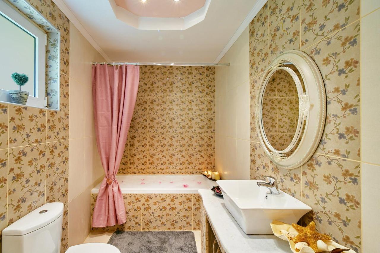 Rose Villa *