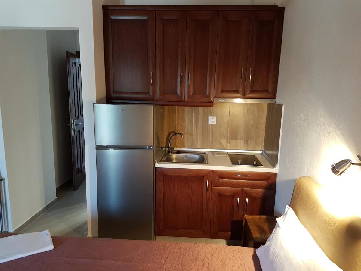 Hotel Itamos House *