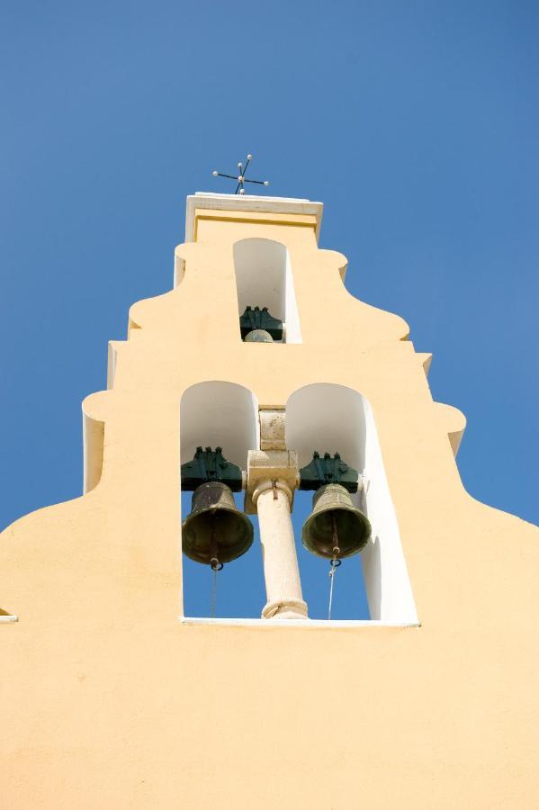 Zefiros Traditional Hotel 3*