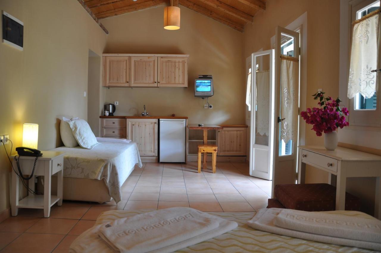 Zefiros Traditional Hotel