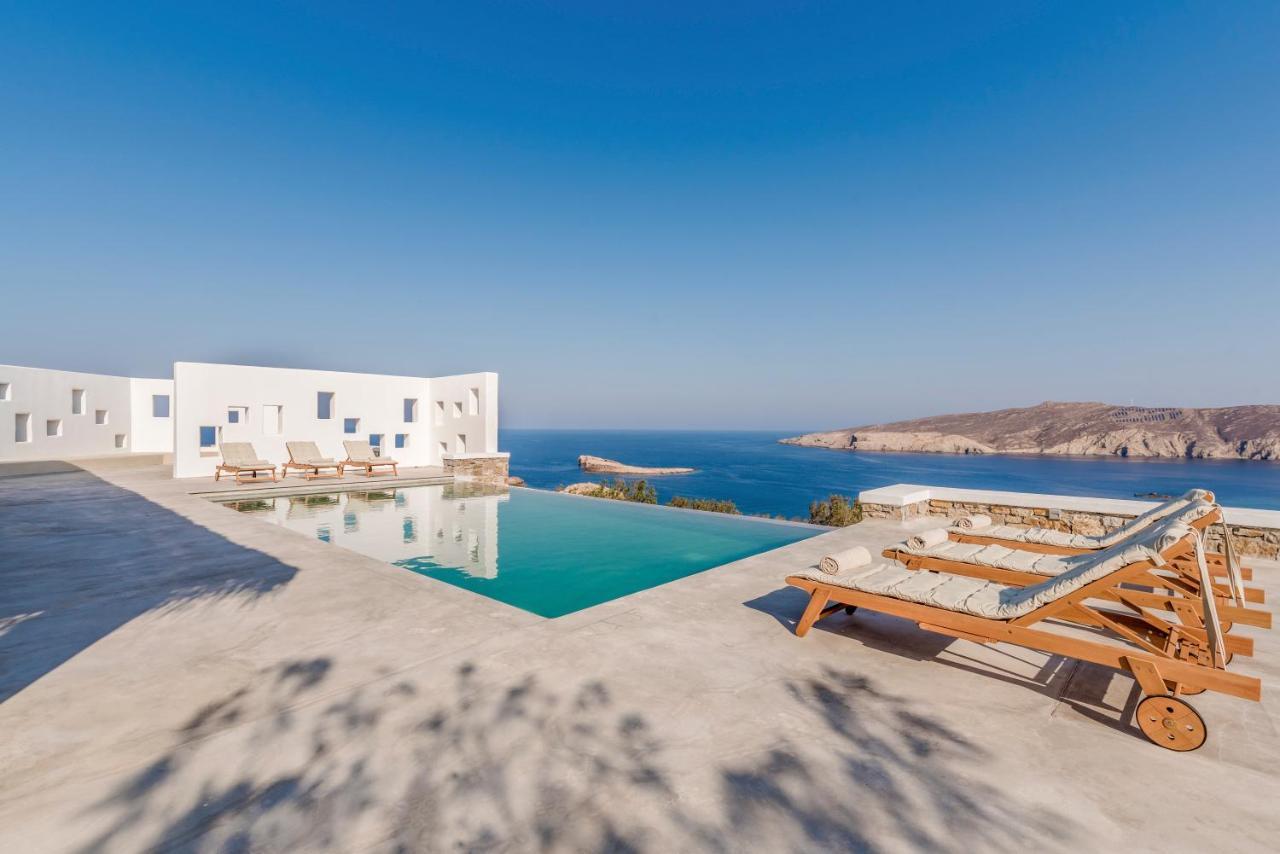 Bohemian Blue - 7 Bdrm - In 200m - Mg Villa