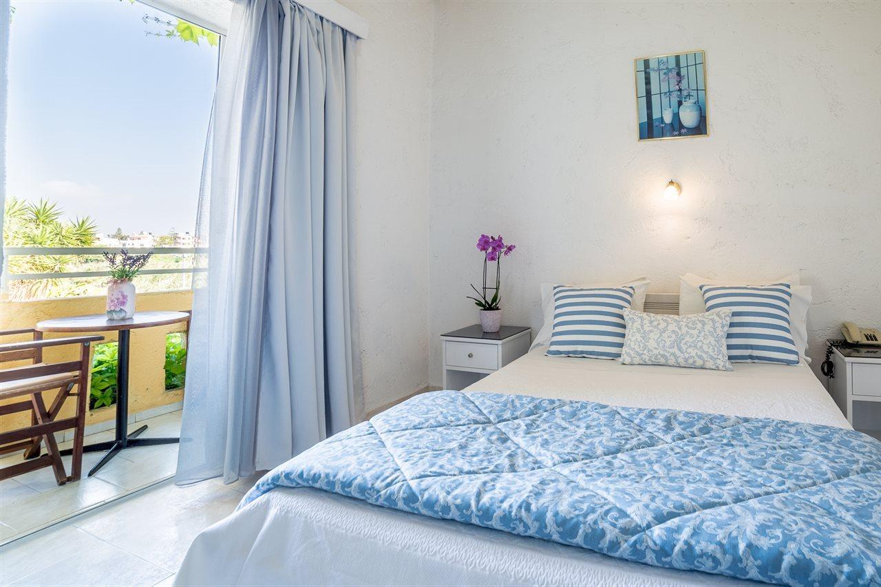 Hotel Roxani 3*