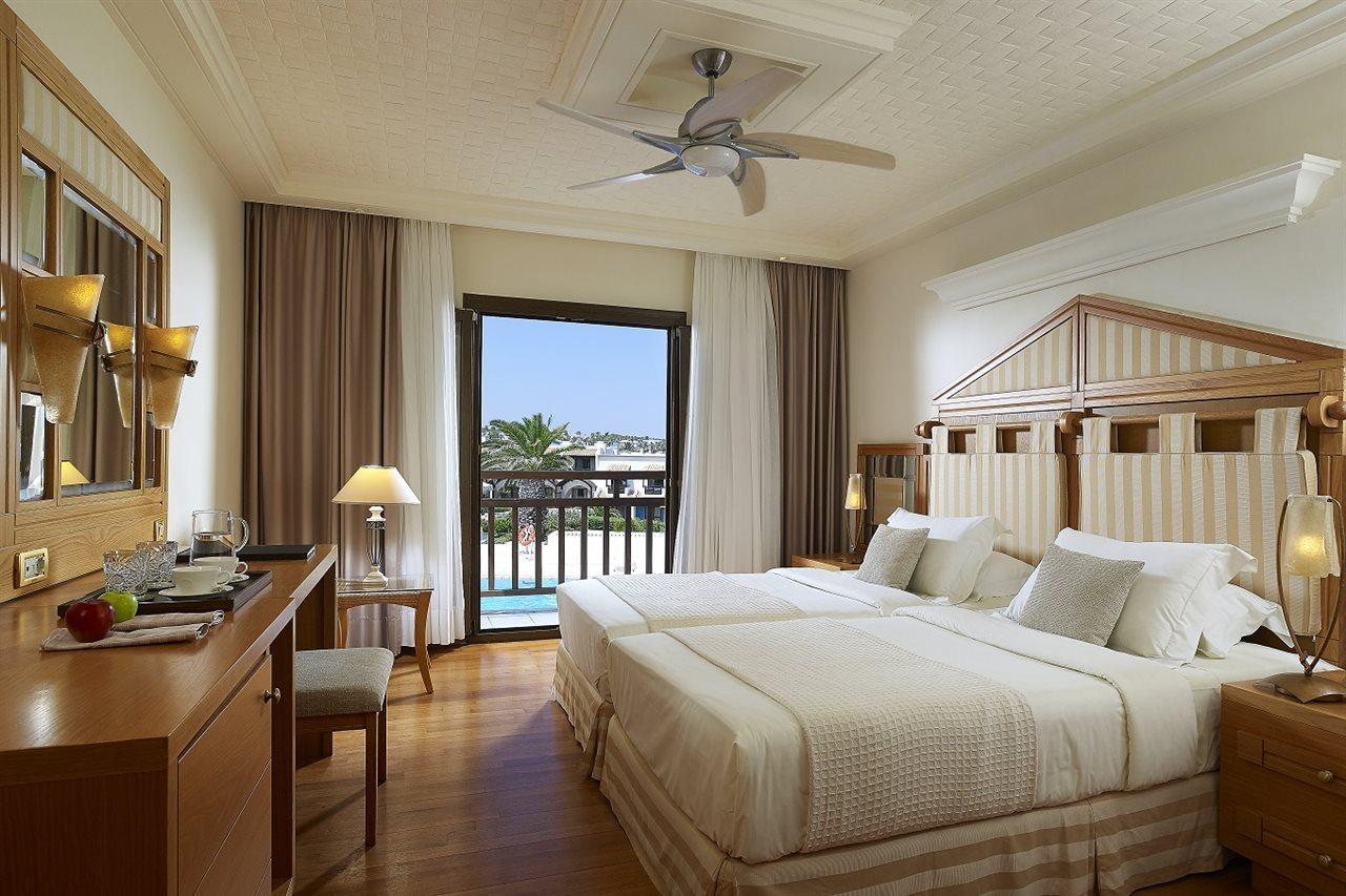Resort Knossos Royal 5*
