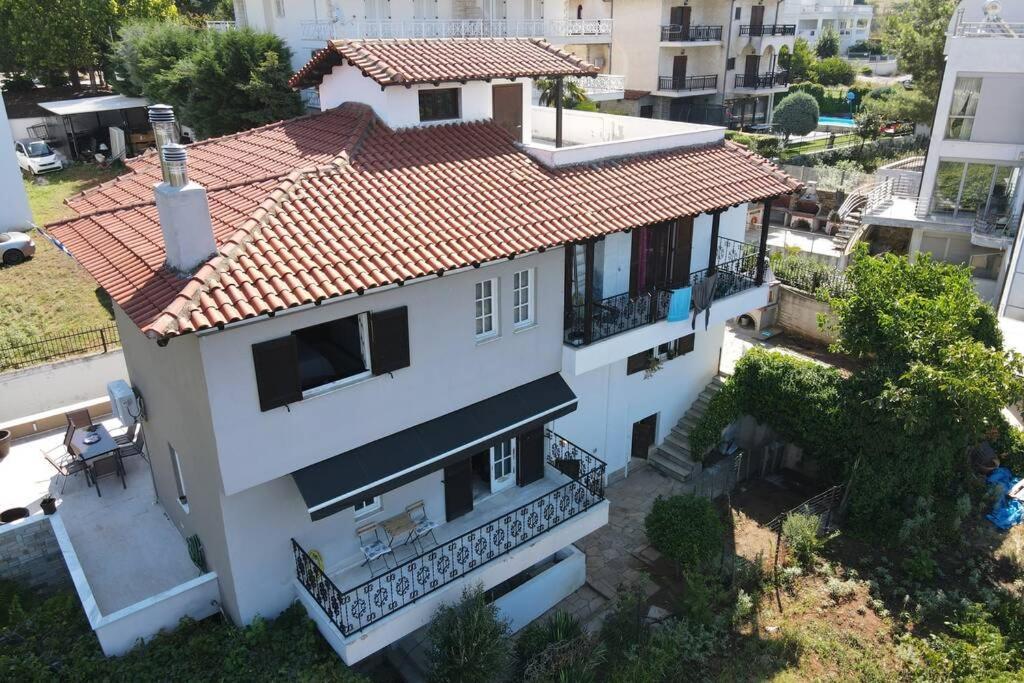 Villa Hillock: Traditional Luxury With Garden For Gatherings Thessaloniki