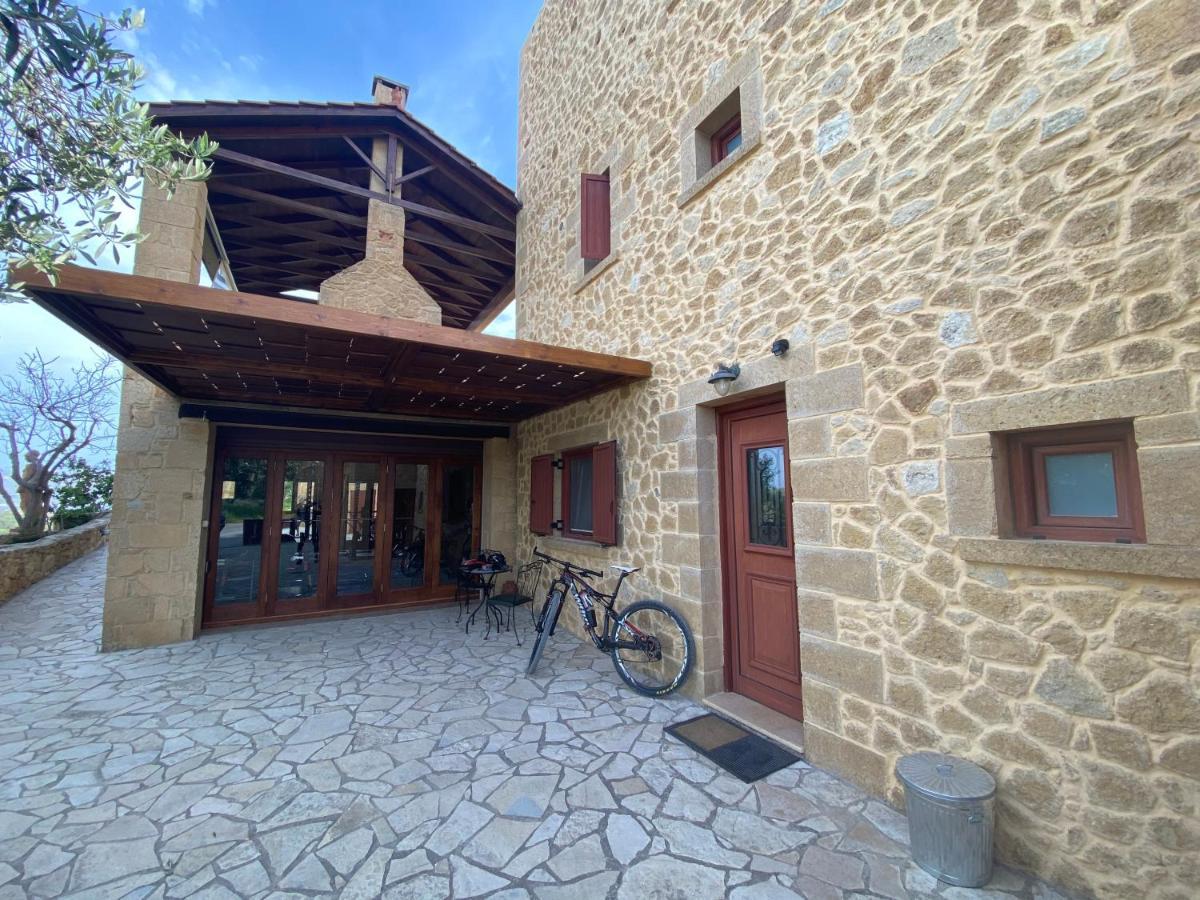 Arialkis - αριαλκίσ Villa Kondomarion