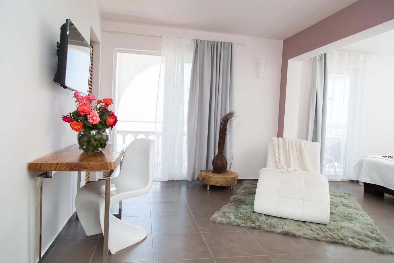 Hotel Pantokrator