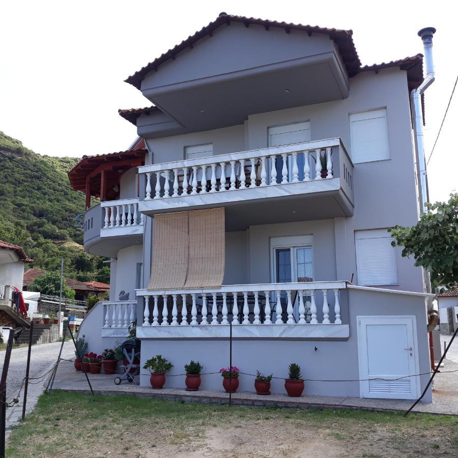 Nymfes House. Apartment