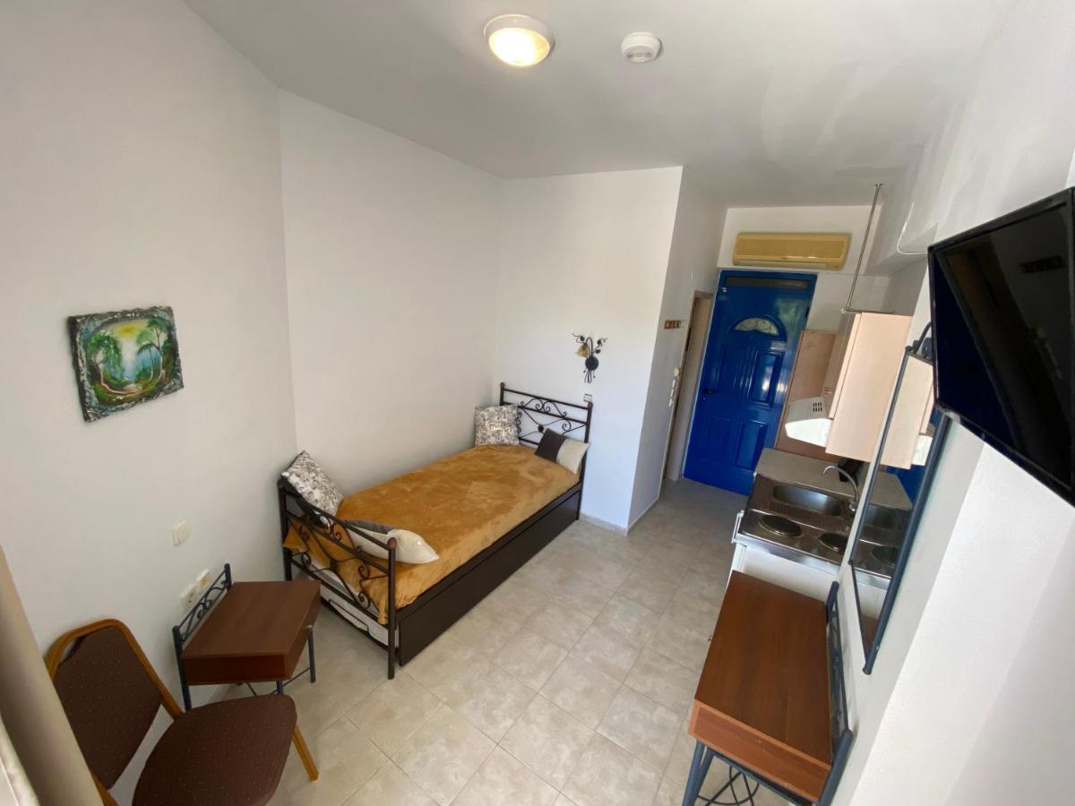 Anastasia Studios, & Aparthotel 3*