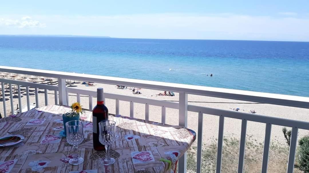Vasileiadou Coastal Apartment Flogita